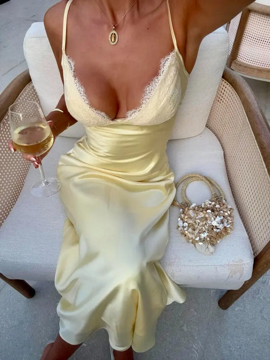 Robe Trapèze Dos Nu en Dentelle Élégante Croisée dans le Dos Coupe Ajustée