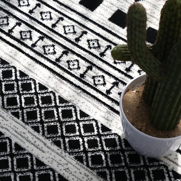 Tapis Scandinave Géométrique Noir et Blanc